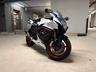 2025 Suzuki GSX-R750 GCC (First Owner from Dealer)