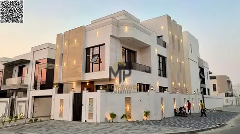 فيلا كورنر بتصميم سعودي فاخر، بموقع مميز مقابل مسجد مباشرة، تملك حر 100% لجميع الجنسيات، والسعر شامل رسوم التسجيل والتملك — فرصة استثنائية للسكن و