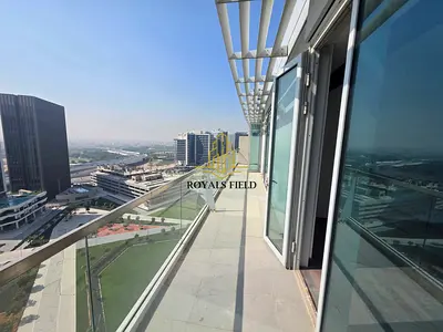 Spacious Layout+ Higher floor | Study + Maids room | Ready to Move-In
