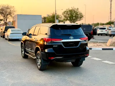 2024 Toyota FORTUNER photo 4