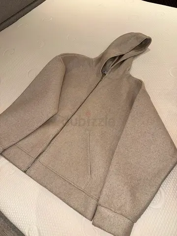 Light grey zip-up hoodie jacket, size M (soft fleece)