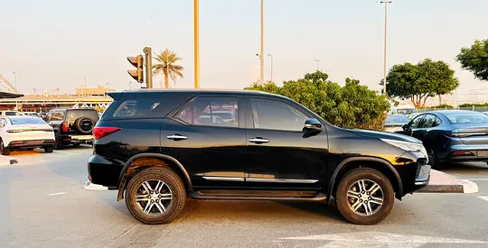 2024 Toyota FORTUNER photo 7