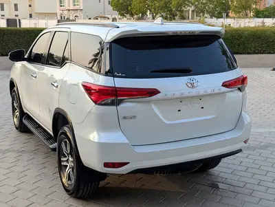 2023 Toyota FORTUNER 缩略图 13