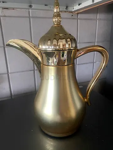 Arabic coffee dispenser