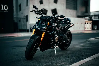 Motors: Ducati Streetfighter V4 S – 2024 | GCC Specs | Only 2,600 KM ...