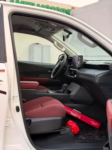 2027 Toyota HILUX — миниатюра 12