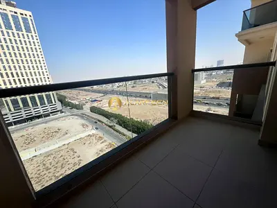 شقة بغرفة نوم واحدة | Hessa Views JVC | شرفة وإطلالة على المدينة