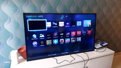 samsung 55 inch tv with dots