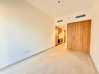 LUXURY LAGOON-FACING STUDIO | BEACHFRONT TOWER B, AZIZI RIVIERA | AED 770,000 | PREMIUM WATERFRONT
