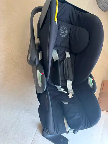 CYBEX Infant car seat / baby carrier - good used condition