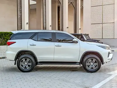 صورة مصغرة 17 لـ 2021 Toyota FORTUNER
