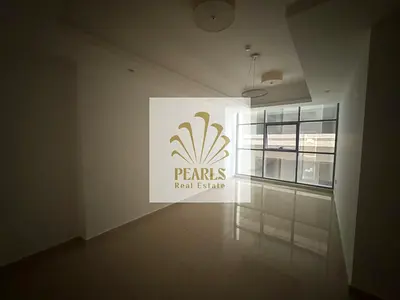 افخم واشيك شقة مع باركنيج تتكون من غرفة نوم ماستر صالة واسعة مطبخ مجهز _2 حمام _جيم مسبح _قريب من جميع الخدمات والمواصلات العامة _السعر الافضل بعجمان