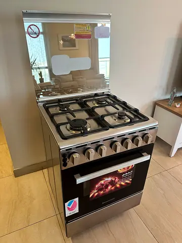 Used Westpoint 4-Burner Stainless Steel Gas Range with Oven