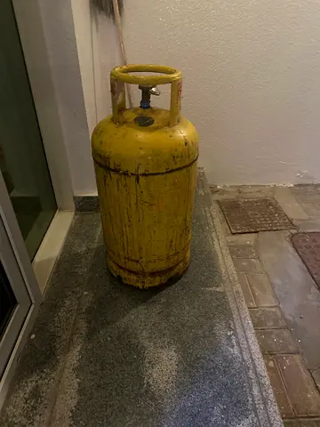 Used medium Yellow LPG Gas Cylinder - Single Unit