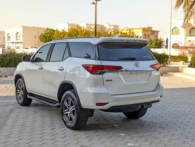 صورة مصغرة 14 لـ 2021 Toyota FORTUNER