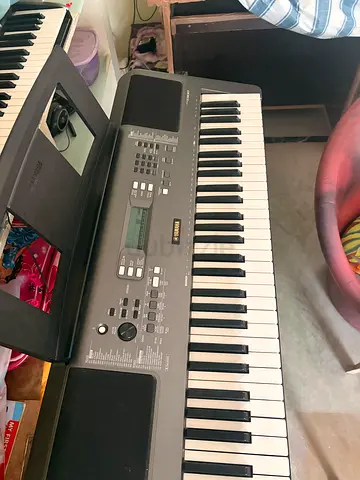Yamaha PSR Keyboard in Good Working Condition