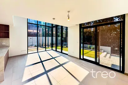 4B1 Layout | Landscaped | Single Row