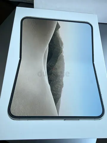 Iphone duo 256 GB TDRA UAE Star white sealed