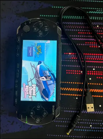 Modded PSP with SD Card and Original Battery