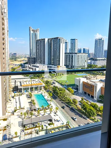 Elegant Furnished 1BR+Study | Stunning Pool View