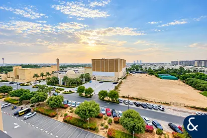 High floor | Open Views | Rented