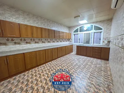 Spacious 4 BHK With Maidroom Near to SSMC Hospital Baniyas East