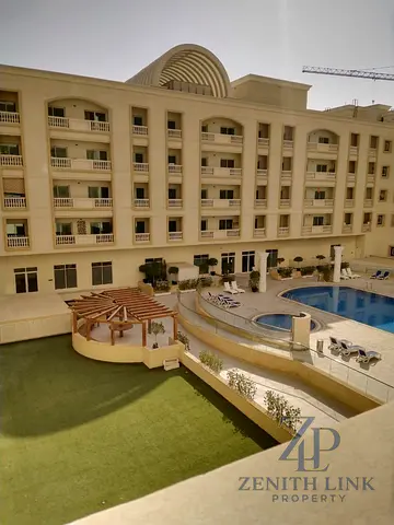 FURNISHED 1BR APARTMENT | VACANT | POOL VIEW