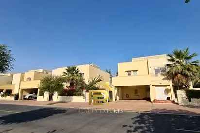 UNFURNISHED| LARGE PLOT| 4BR VILLA | PRIME LOCATION