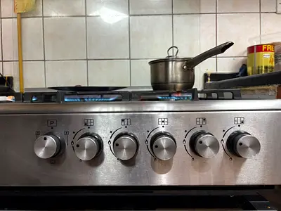 Stainless Steel 5-Burner Gas Stove Top with Control Knobs - Used
