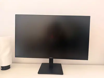 Samsung 27-inch LED Monitor with Adjustable Stand - Good Condition - Barely used