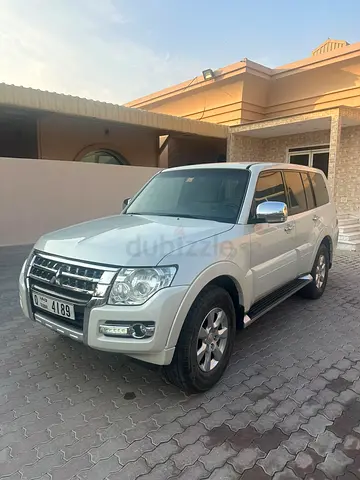 Mitsubishi Pajero 2016 GLS GCC Specs in Excellent Condition