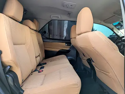2021 Toyota FORTUNER photo 8