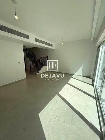Back-to-Back 4BR - Townhouse | Classic View