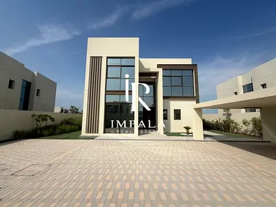 Luxury 4BR Villa | Ready to Move |