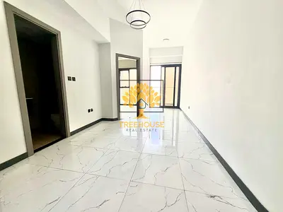 HIGHER FLOOR| VACANT | SPACIOUS LAYOUT