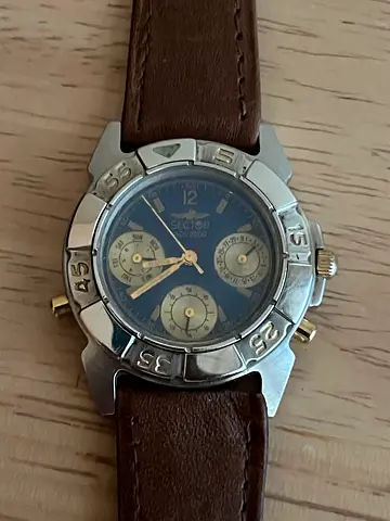 Vintage Men's chronograph wristwatch with brown leather strap (used)