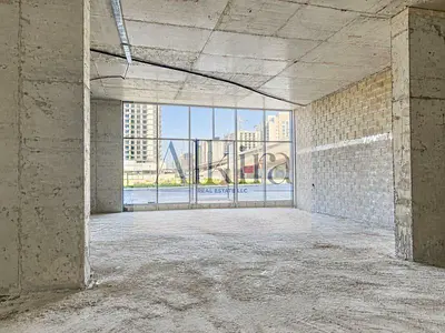 ROAD FACING | PRIME LOCATION | RARE UNIT