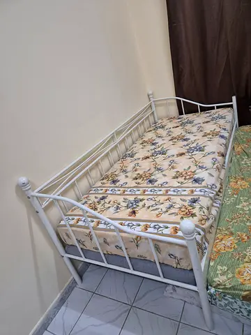 Singal bed with mettress