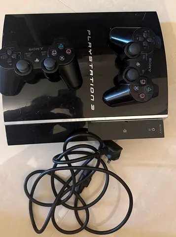 PS3 + 2 Controllers