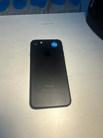 iPhone 7 32GB - price negotiable