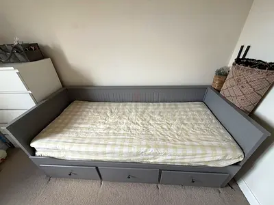 ikea hemnes daybed with 2 mattresses - great condition