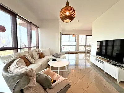 Large 2 Bed+Study | Vacant | Original well kept