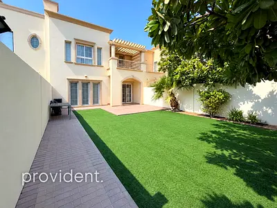 Immaculate Condition I Middle Unit I Vacant