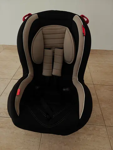 Used convertible child car seat - good condition