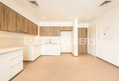 Vacant | Immaculate Condition | Bright