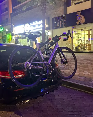 Road bike with rear rack mount — well maintained, ready to ride + indoor trainer