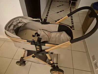 Brand new stroller with detachable car seat
