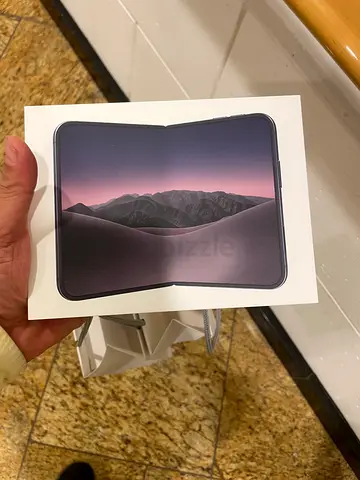 iPhone duo 256gb sky night TDRA brand new