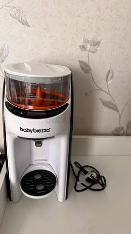 Baby Brezza pro formula maker with extra hopper