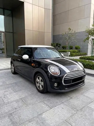 2015 MINI Cooper GCC Specs in Excellent Condition